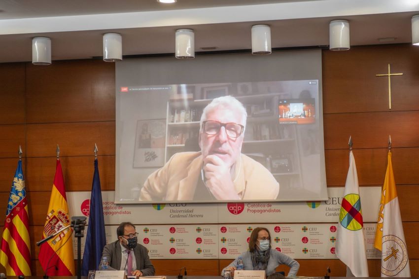 1 ceu gregorio luri • Gregorio Luri, sobre el reto de educar en un mundo en constante cambio