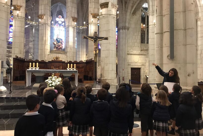 Image 30 &bull; 1º de Primaria visita la catedral vieja y crea sus propias vidrieras