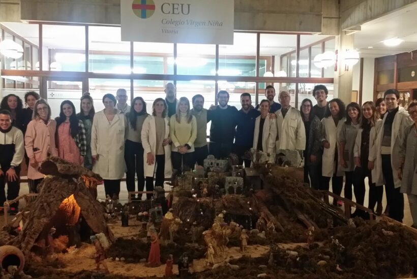 file8 13 1 &bull; ¡Llega la Navidad! Preparamos el Belén del Colegio